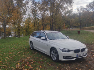 BMW 3 Series Touring foto 5