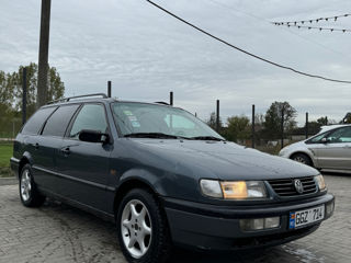 Volkswagen Passat foto 3