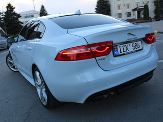 Jaguar XE foto 5