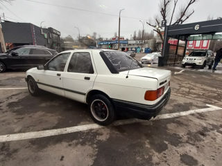 Ford Sierra foto 8