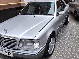 Mercedes Series (W124) foto 2