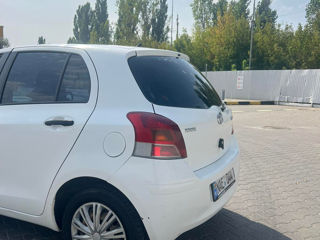 Toyota Yaris foto 3