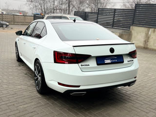 Skoda Superb foto 5