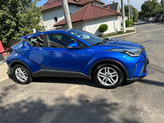 Toyota C-HR foto 4