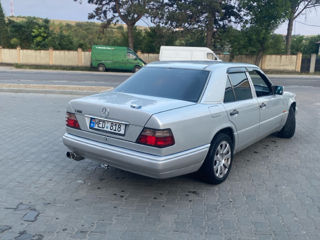 Mercedes Series (W124) foto 3