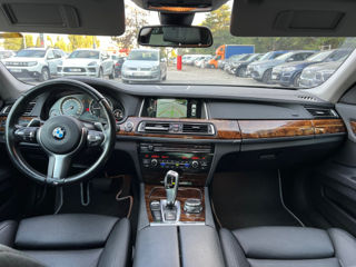 BMW 7 Series foto 18