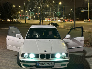 BMW 5 Series foto 10