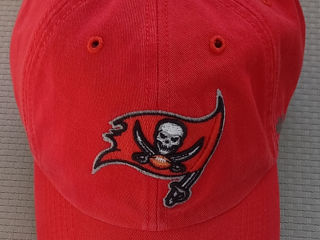 47 Franchise NFL Tampa Bay Buccaneers Fitted Red Hat Cap foto 2