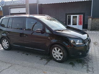 Volkswagen Touran foto 4