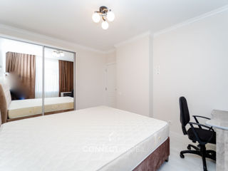 Apartament cu 2 camere, 70 m², Centru, Chișinău foto 8