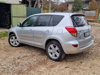 Toyota Rav 4 foto 4