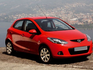 Mazda 2 foto 1