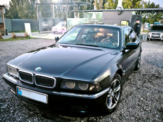 BMW 7 Series foto 1