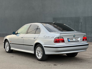 BMW 5 Series foto 6