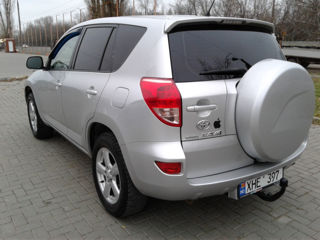 Toyota Rav 4 foto 5