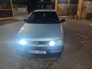 Volkswagen Golf foto 1