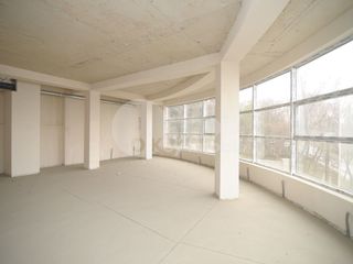 Sp. comercial, 3 nivele, geamuri panoramice, 230000 € ! foto 5