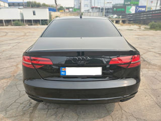 Audi A8 foto 2