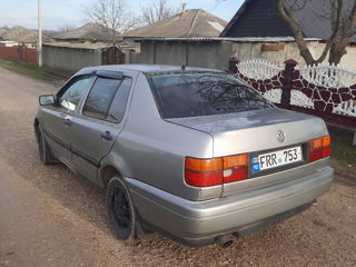 Volkswagen Vento foto 4