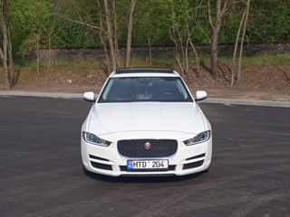 Jaguar XE foto 8