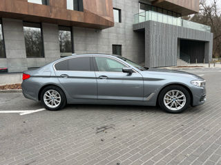 BMW 5 Series foto 4