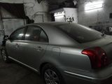 Avensis 2,2 foto 2