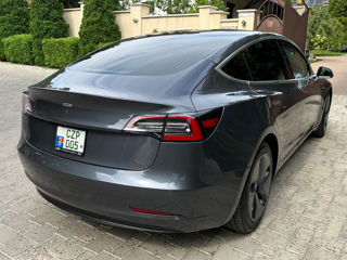 Tesla Model 3 foto 5