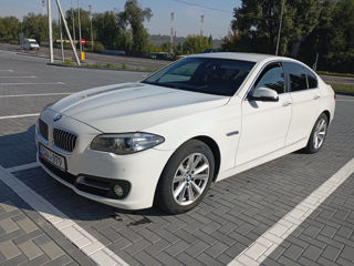 BMW 5 Series foto 2