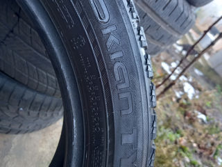 235/50  R19 foto 4