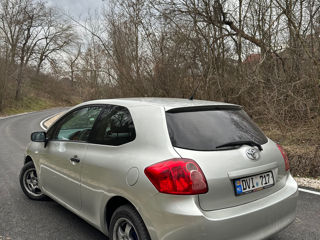 Toyota Auris foto 2