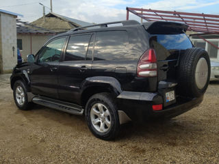 Toyota Land Cruiser Prado foto 2