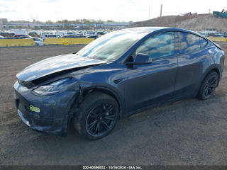 Tesla Model Y foto 4