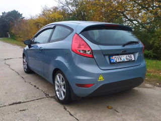 Ford Fiesta foto 3