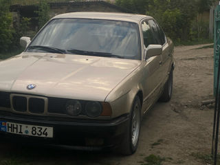 BMW 5 Series foto 3