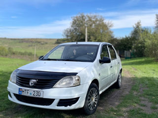 Dacia Logan foto 2