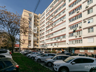 Apartament cu 2 camere, 55 m², Centru, Chișinău foto 17