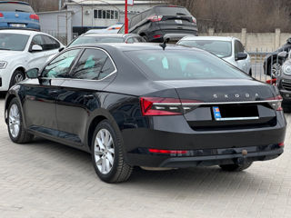 Skoda Superb foto 3