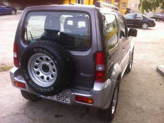 Suzuki Jimny foto 2