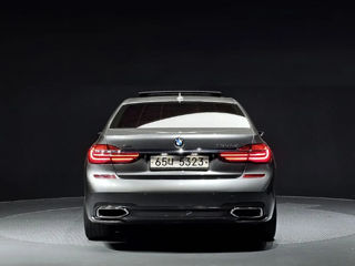 BMW 7 Series foto 4