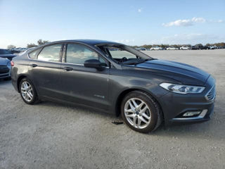 Ford Fusion foto 3