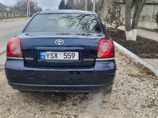 Toyota Avensis foto 5