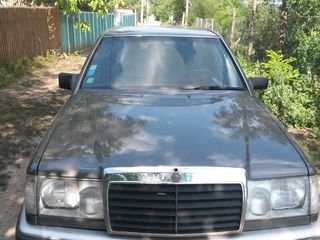 Mercedes Series (W124) foto 6