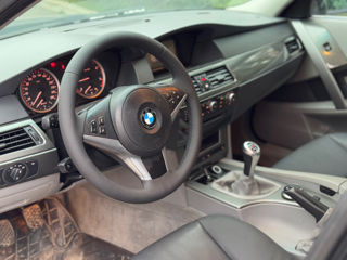 BMW 5 Series foto 11