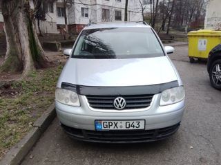 Volkswagen Touran foto 8