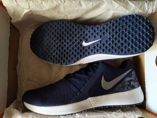 Nike Varsity Compete Trainer новые кроссовки оригинал . foto 3