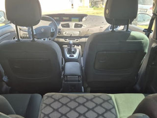 Renault Grand Scenic foto 3