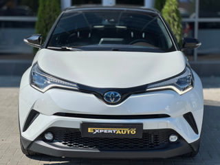 Toyota C-HR foto 2