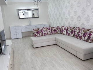 Apartament cu 2 camere, 81 m², Poșta Veche, Chișinău foto 3