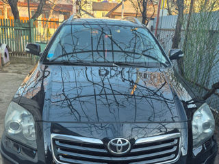 Toyota Avensis foto 0