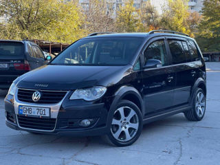 Volkswagen Touran foto 3